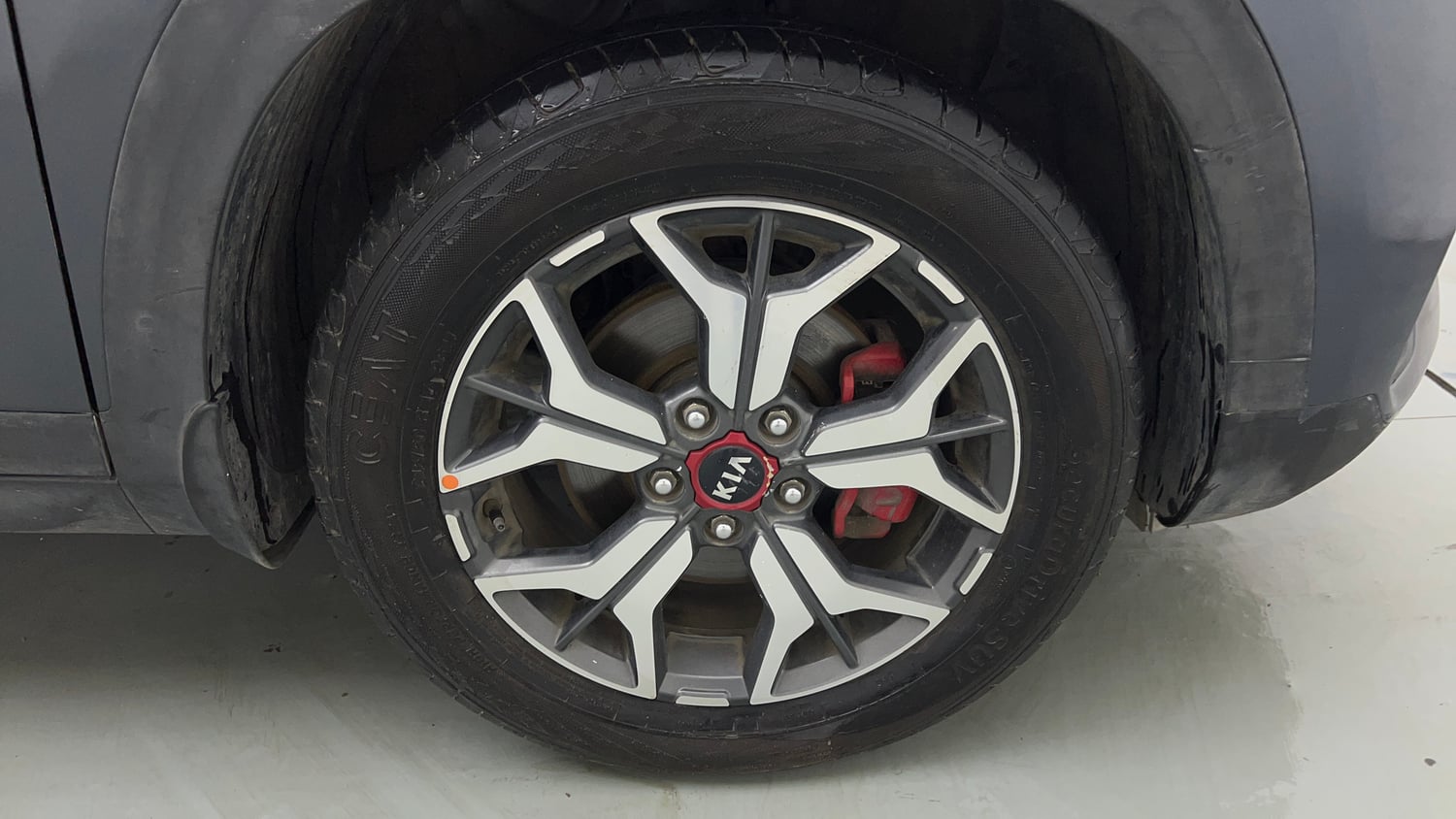 Used 2019 kia Seltos GTX Plus DCT 1.4 Petrol Automatic tyres RIGHT FRONT TYRE RIM VIEW