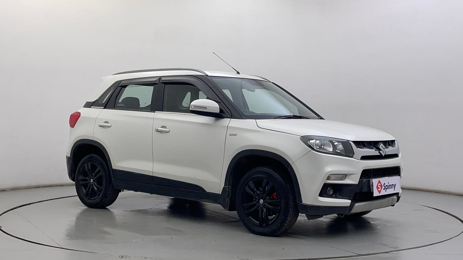 Used 2019 maruti-suzuki Vitara Brezza ZDi Plus AGS Diesel Automatic exterior RIGHT FRONT CORNER VIEW