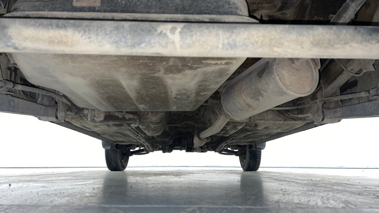 Used 2015 Maruti Suzuki Alto 800 Vxi Petrol Manual extra REAR UNDERBODY VIEW (TAKEN FROM REAR)