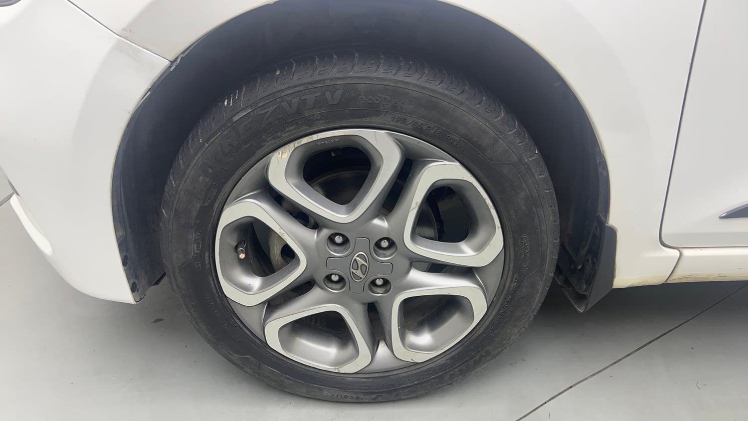 Used 2018 Hyundai Elite i20 Asta 1.2 (O) Petrol Manual tyres LEFT FRONT TYRE RIM VIEW