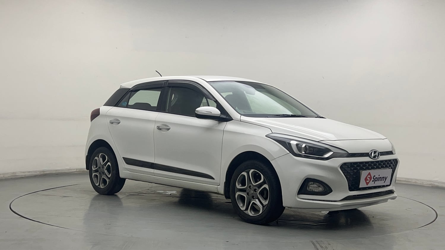 Used 2018 Hyundai Elite i20 Asta 1.2 (O) Petrol Manual exterior RIGHT FRONT CORNER VIEW