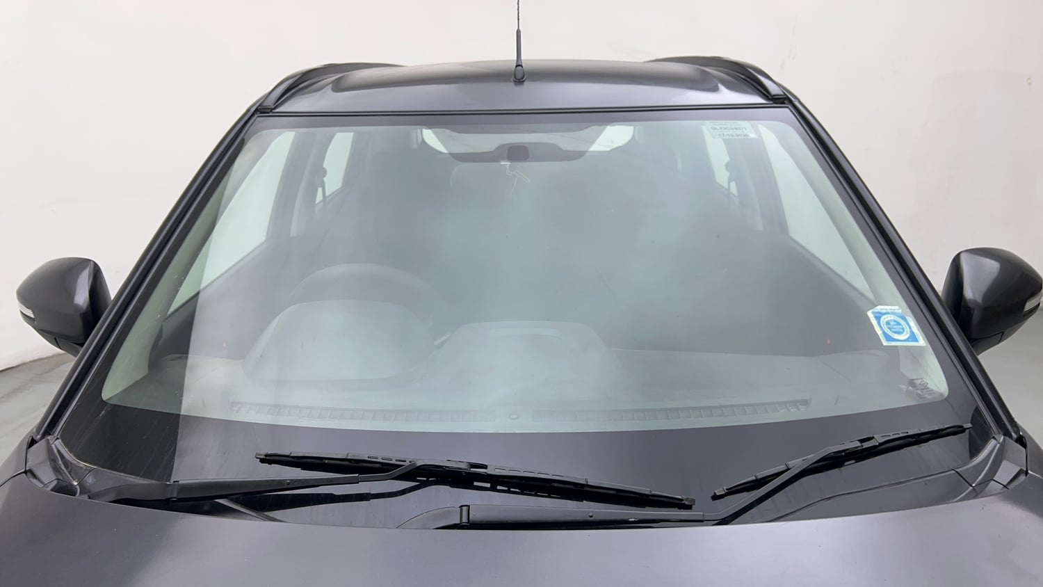 Used 2020 Maruti Suzuki Vitara Brezza VXi AT SHVS Petrol Automatic exterior FRONT WINDSHIELD VIEW