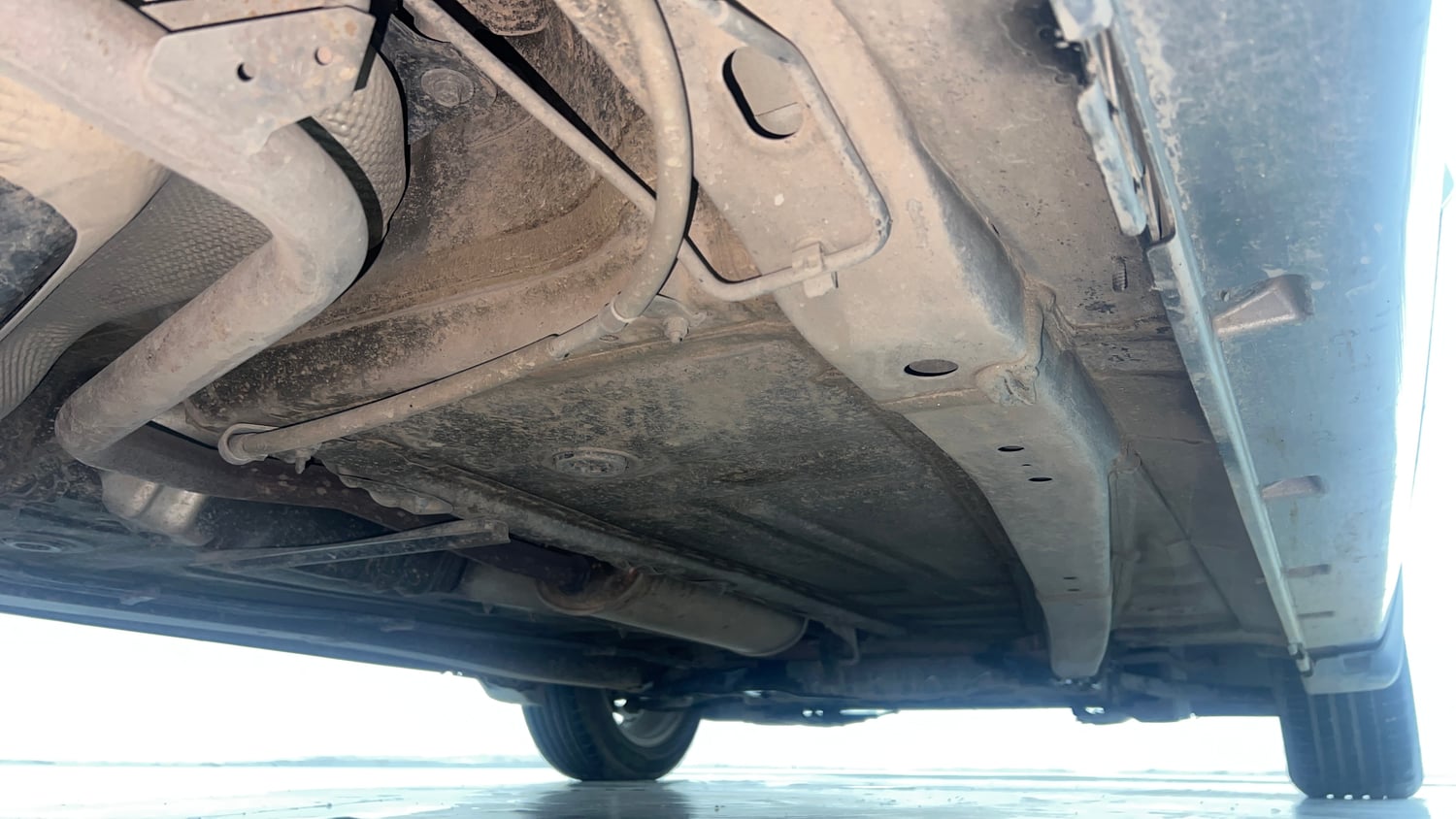 Used 2020 Toyota Glanza V CVT Petrol Automatic extra REAR RIGHT UNDERBODY VIEW