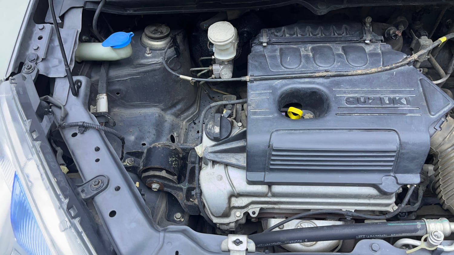 Used 2014 Maruti Suzuki Wagon R VXI Petrol Manual engine ENGINE RIGHT SIDE VIEW