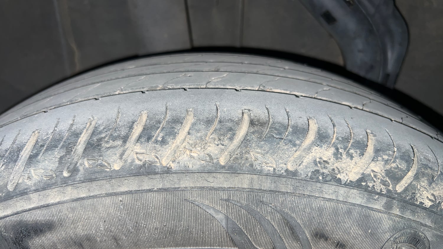 Used 2023 Nissan Magnite XV Premium Turbo Petrol Manual tyres RIGHT REAR TYRE TREAD VIEW