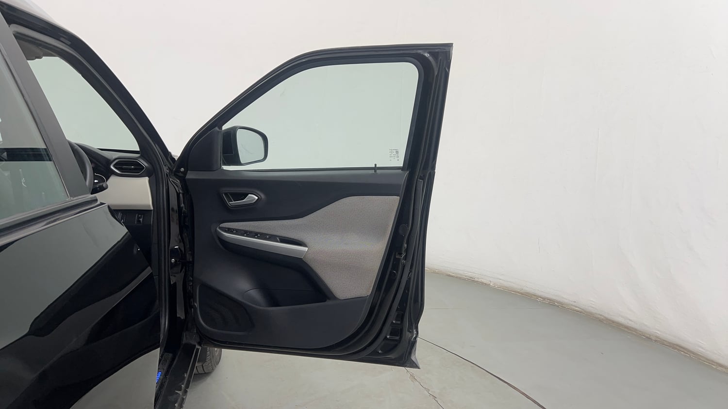 Used 2023 Nissan Magnite XV Petrol Manual interior RIGHT FRONT DOOR OPEN VIEW