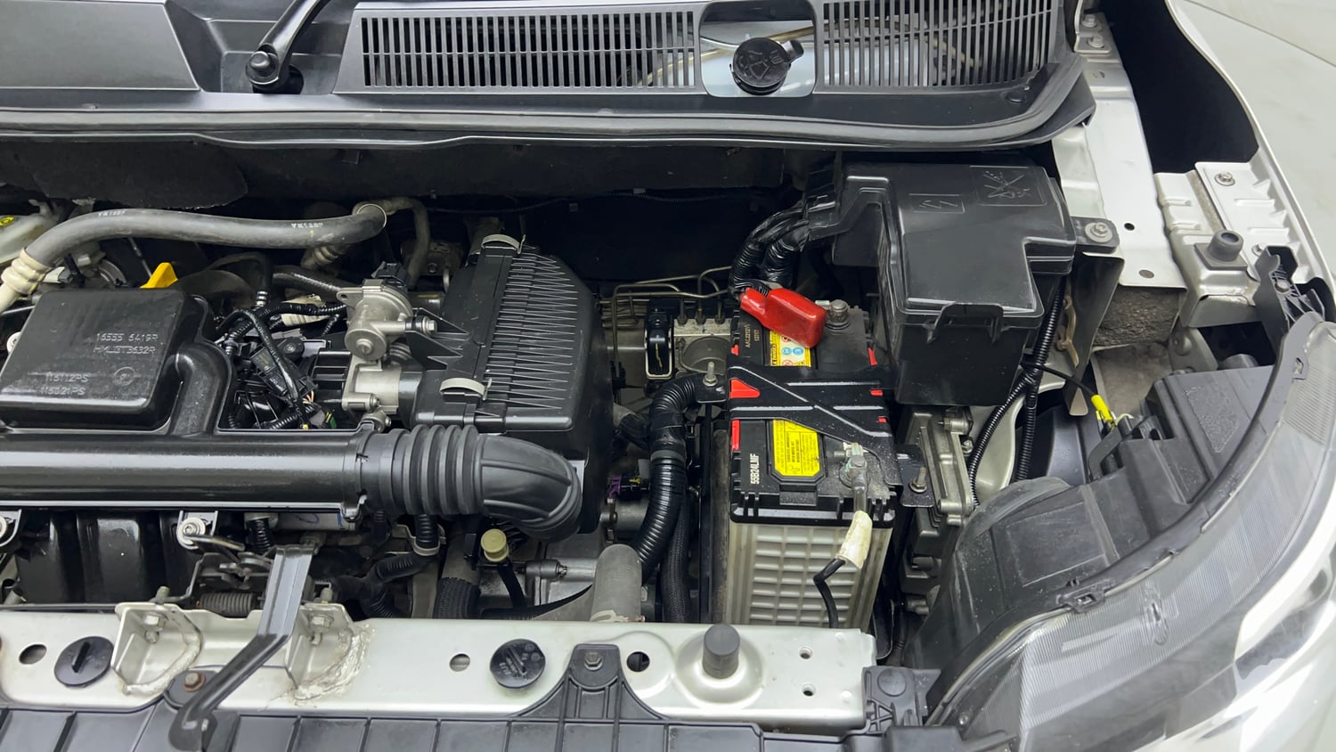 Used 2021 Renault Triber RXZ EASY-R AMT Petrol Automatic engine ENGINE LEFT SIDE VIEW