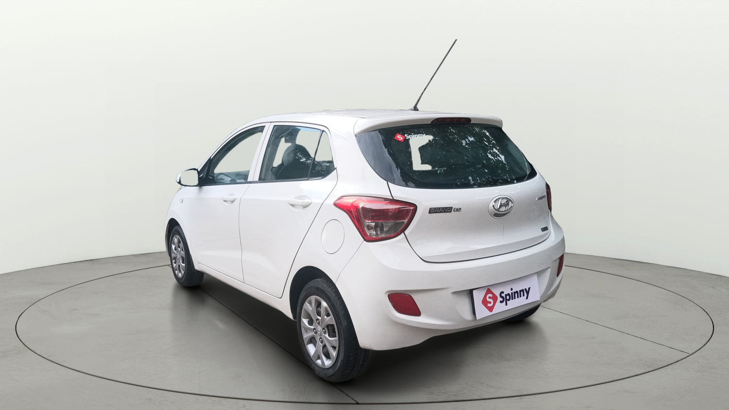 Used 2016 Hyundai Grand i10 Magna 1.2 Kappa VTVT Petrol Manual exterior LEFT REAR CORNER VIEW