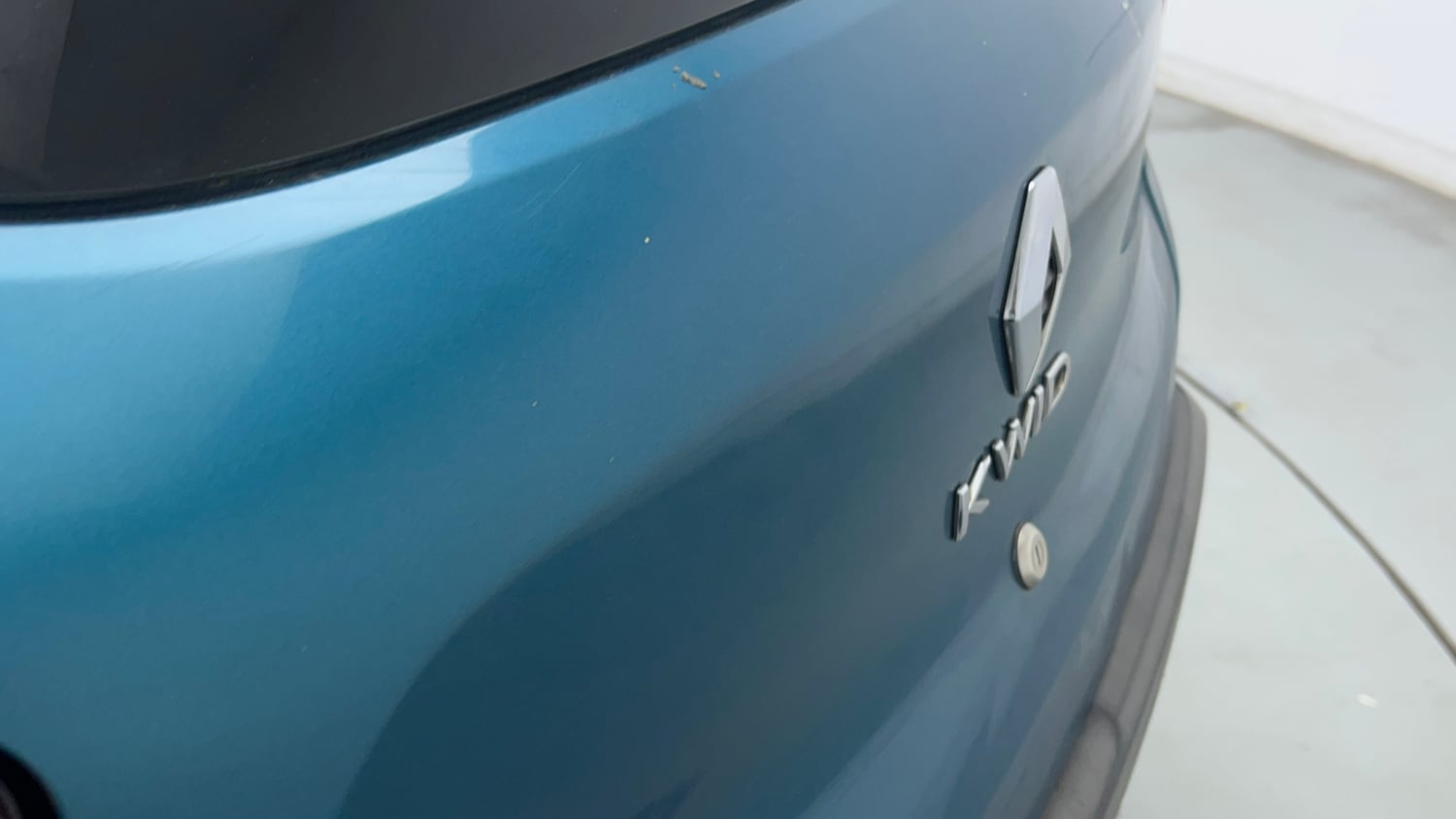 Used 2020 Renault Kwid Neotech RXL Petrol Manual dents MINOR DENT