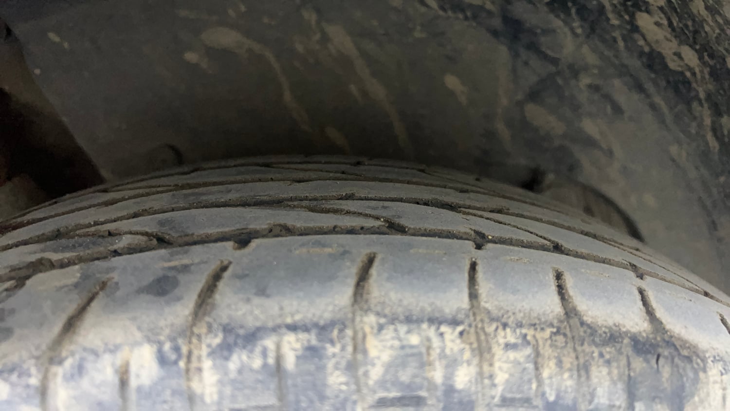 Used 2017 Hyundai Creta 1.6 SX Plus Petrol Petrol Manual tyres RIGHT REAR TYRE TREAD VIEW