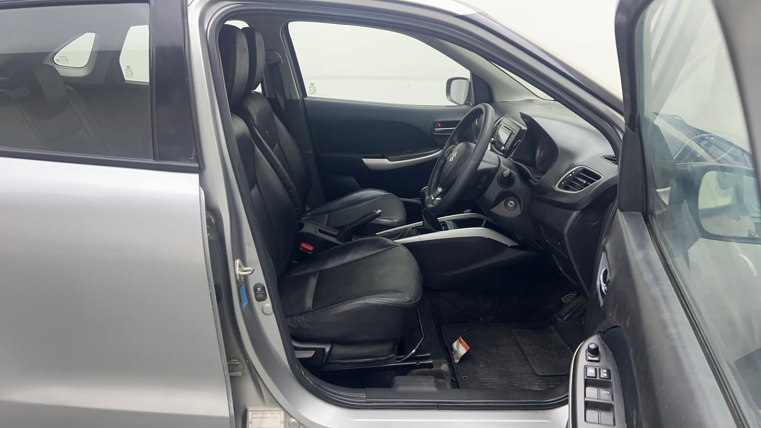 Used 2017 Maruti Suzuki Baleno Delta 1.2 Petrol Manual interior RIGHT SIDE FRONT DOOR CABIN VIEW
