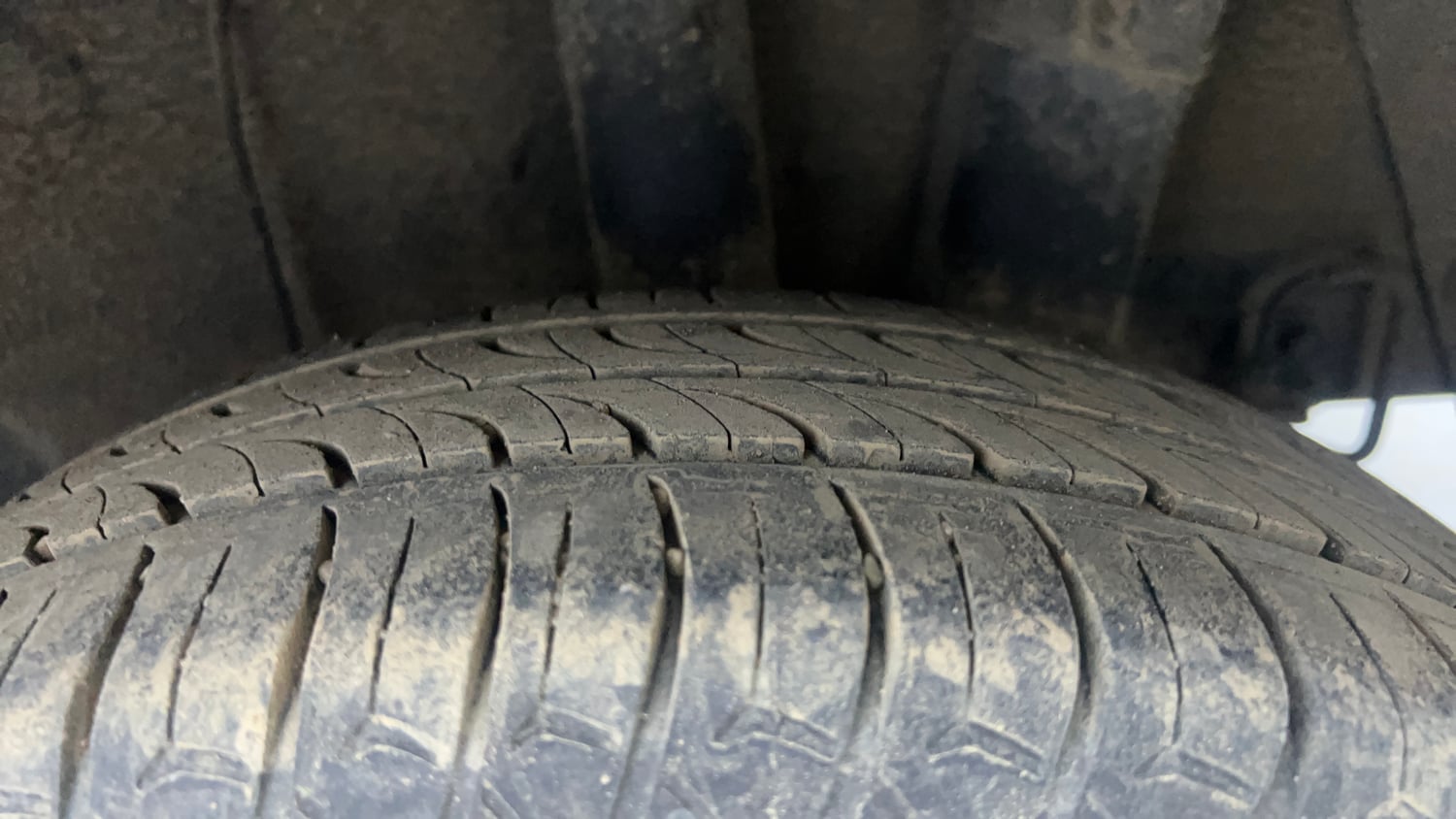 Used 2015 Hyundai Grand i10 Asta 1.2 Kappa VTVT Petrol Manual tyres LEFT REAR TYRE TREAD VIEW