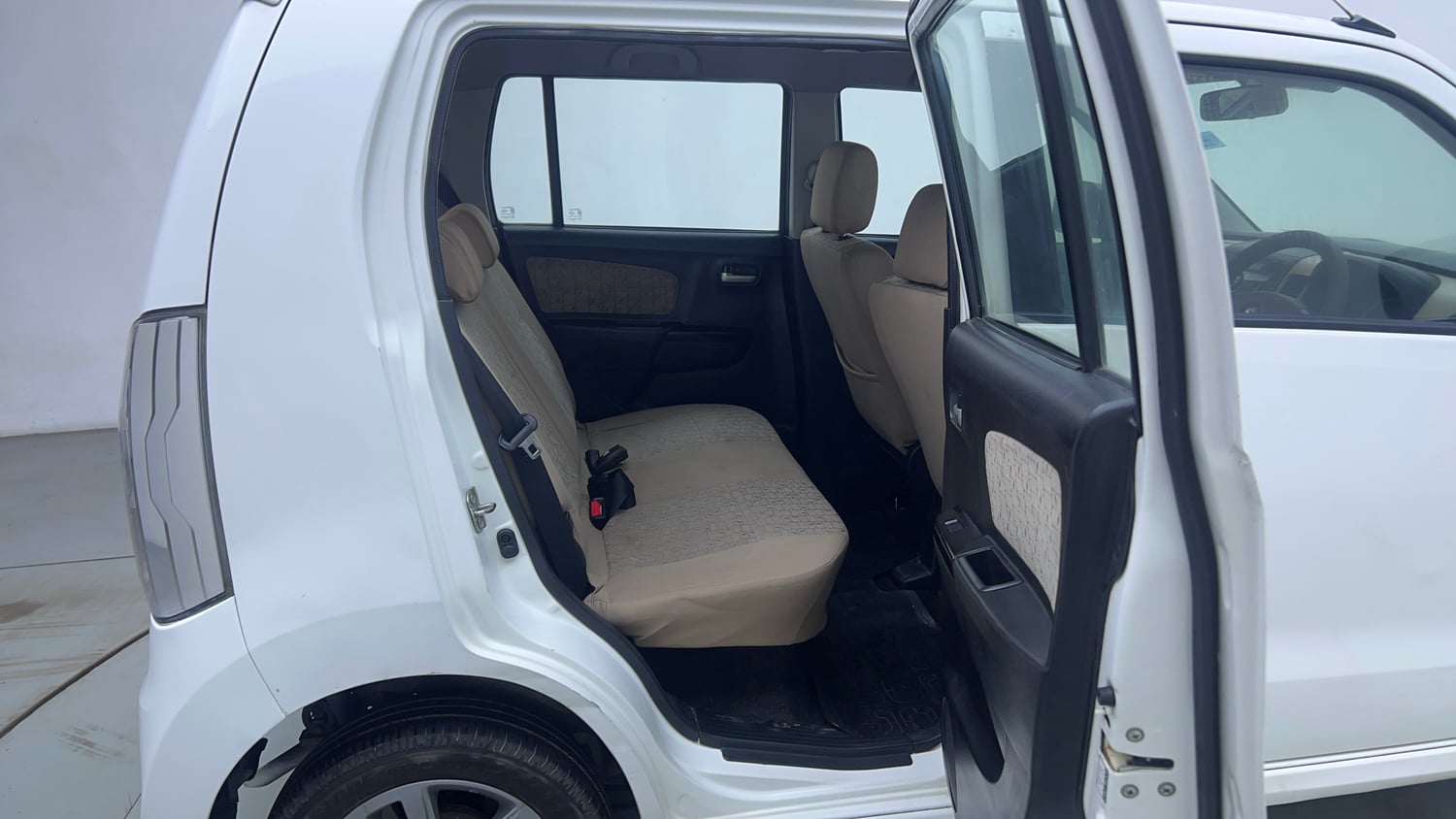 Used 2017 Maruti Suzuki Wagon R VXI+ Petrol Manual interior RIGHT SIDE REAR DOOR CABIN VIEW