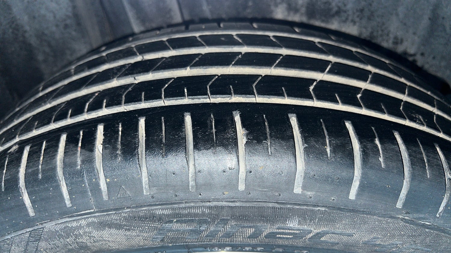 Used 2024 Maruti Suzuki Baleno Alpha MT Petrol Manual tyres RIGHT REAR TYRE TREAD VIEW