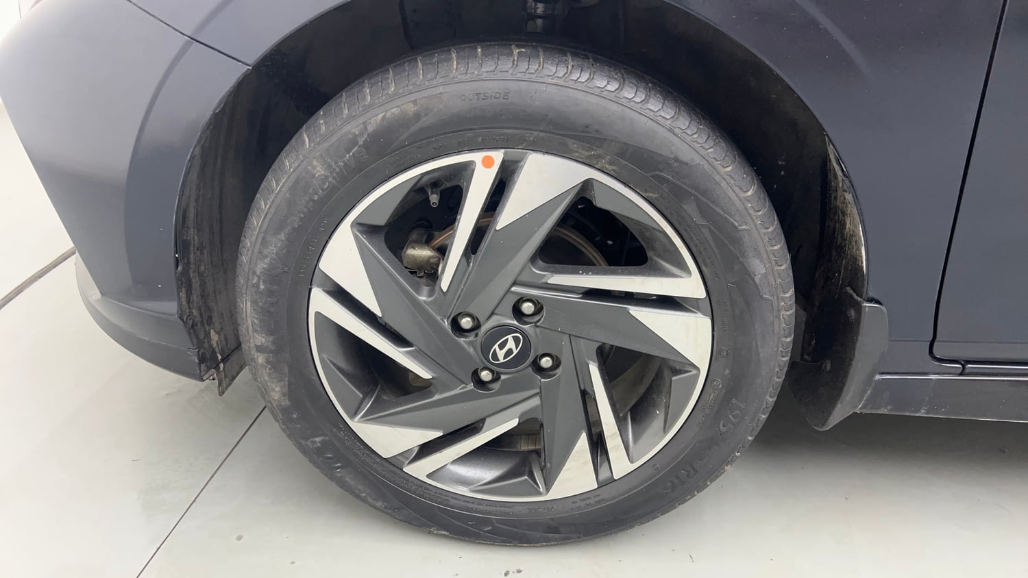 Used 2021 Hyundai i20 Asta 1.2 IVT Petrol Automatic tyres LEFT FRONT TYRE RIM VIEW