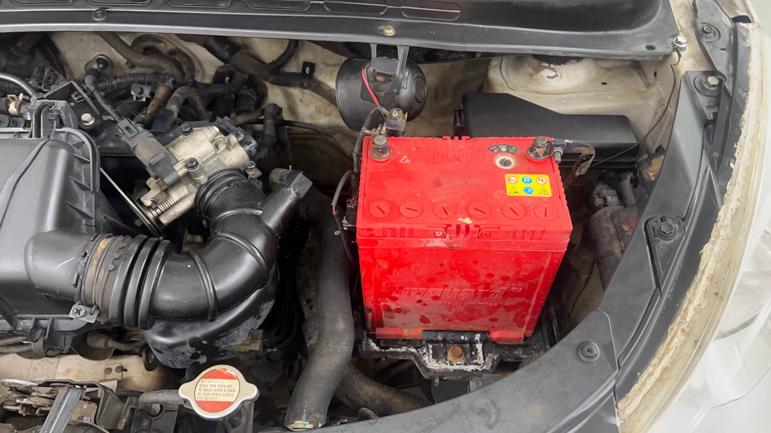 Used 2015 Hyundai i10 Magna 1.1 iRDE2 Petrol Manual engine ENGINE LEFT SIDE VIEW
