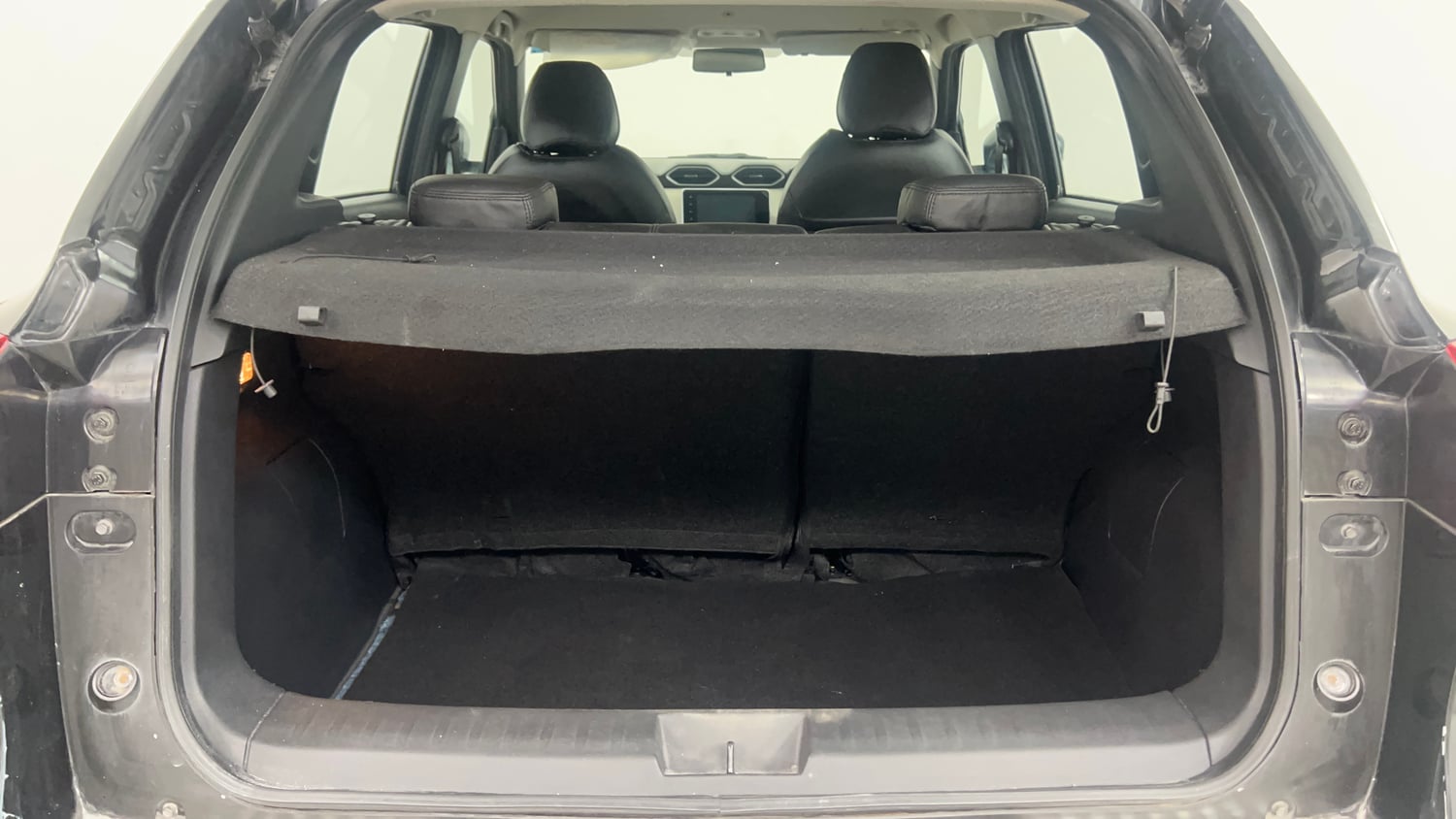 Used 2023 Nissan Magnite XV Petrol Manual interior DICKY INSIDE VIEW