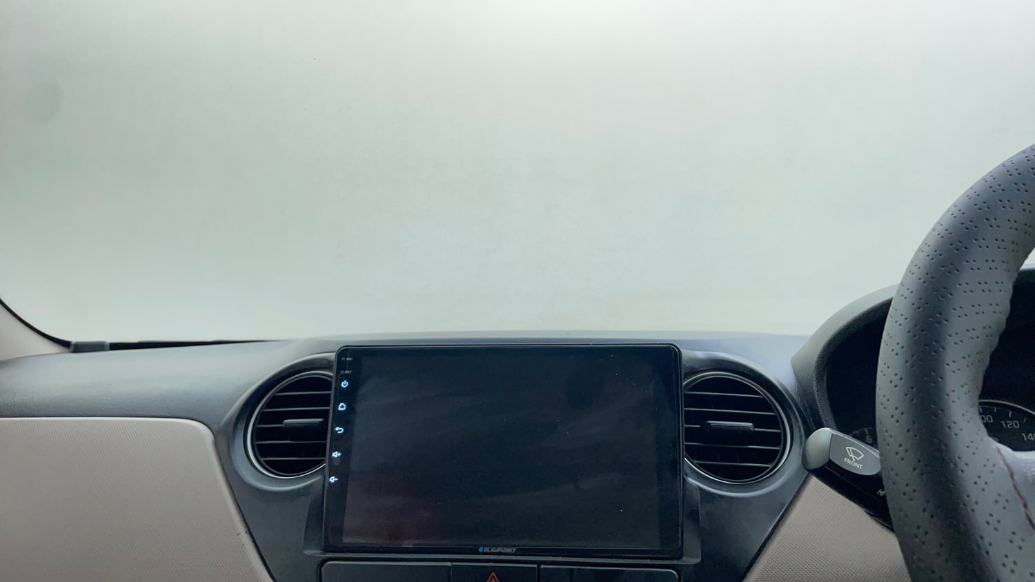 Used 2018 Hyundai Grand i10 Sportz AT 1.2 Kappa VTVT Petrol Automatic top_features Integrated (in-dash) music system