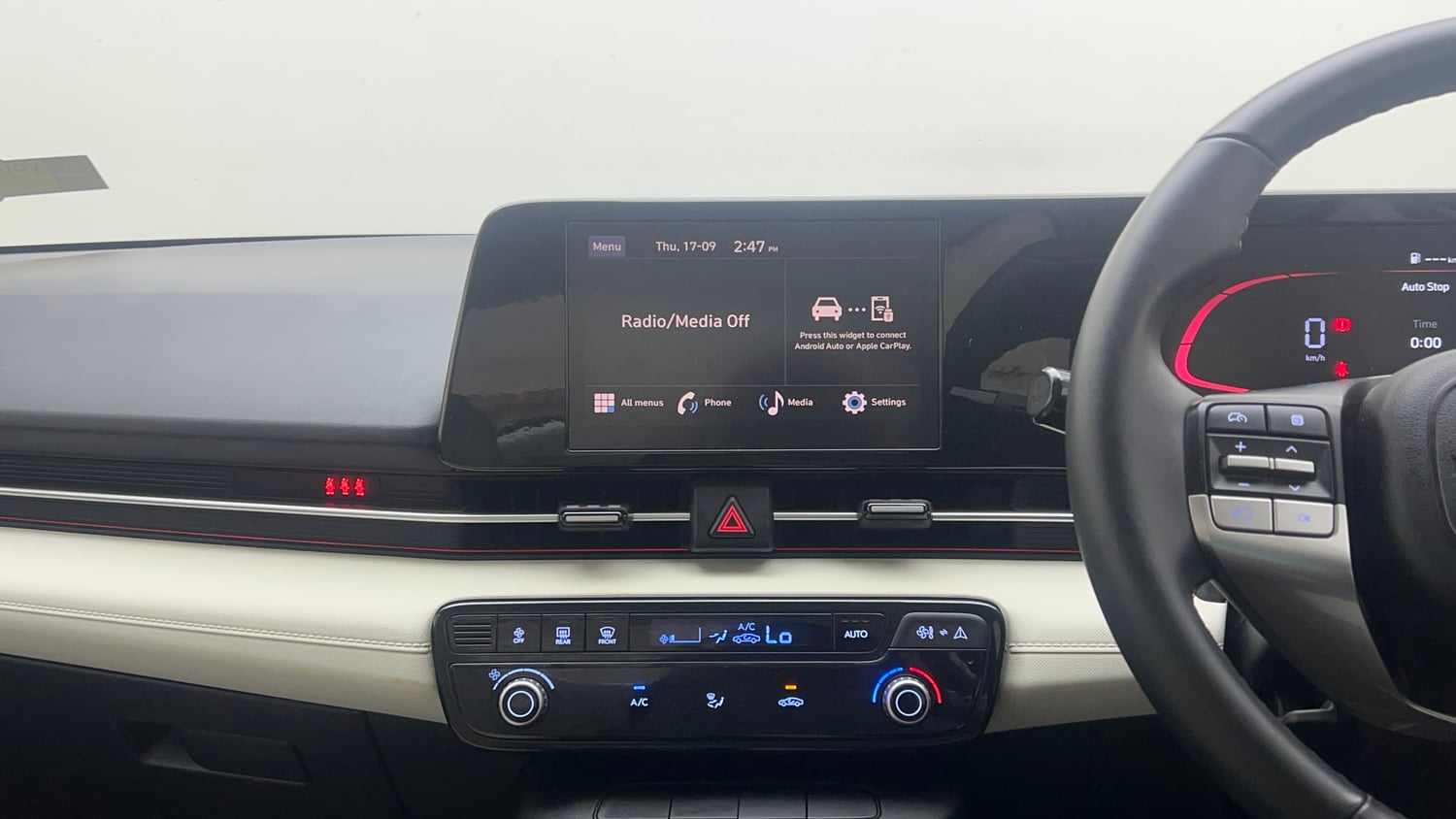 Used 2024 Hyundai Verna SX 1.5 Petrol MT Petrol Manual interior MUSIC SYSTEM & AC CONTROL VIEW