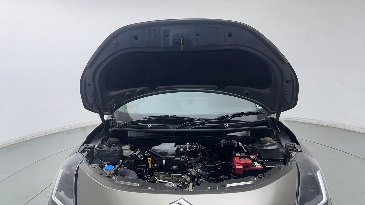 Used 2025 Maruti Suzuki Swift VXi Petrol Manual engine ENGINE & BONNET OPEN FRONT VIEW