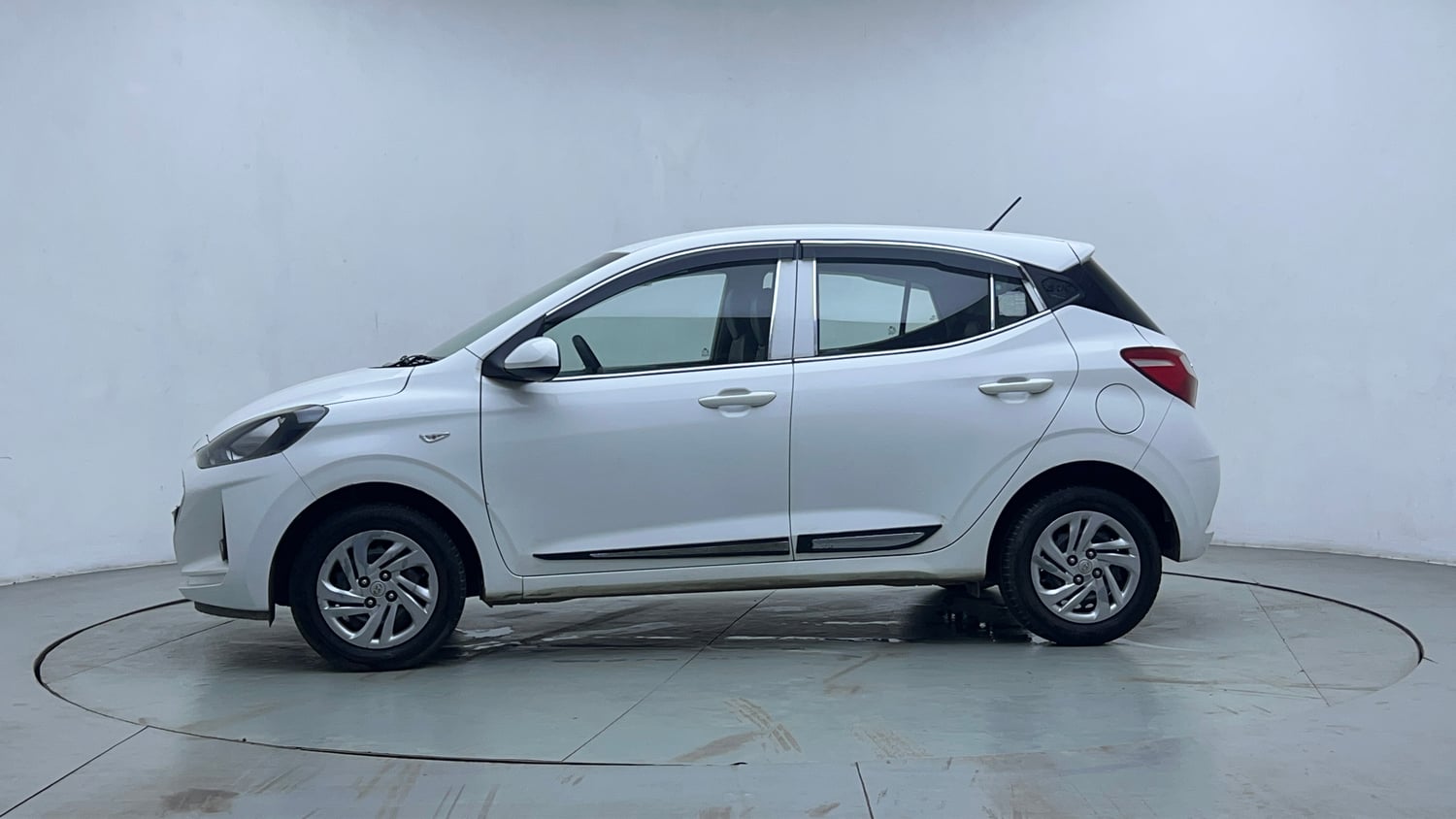 Used 2022 Hyundai Grand i10 Nios Magna 1.2 Kappa VTVT CNG Cng Manual exterior LEFT SIDE VIEW