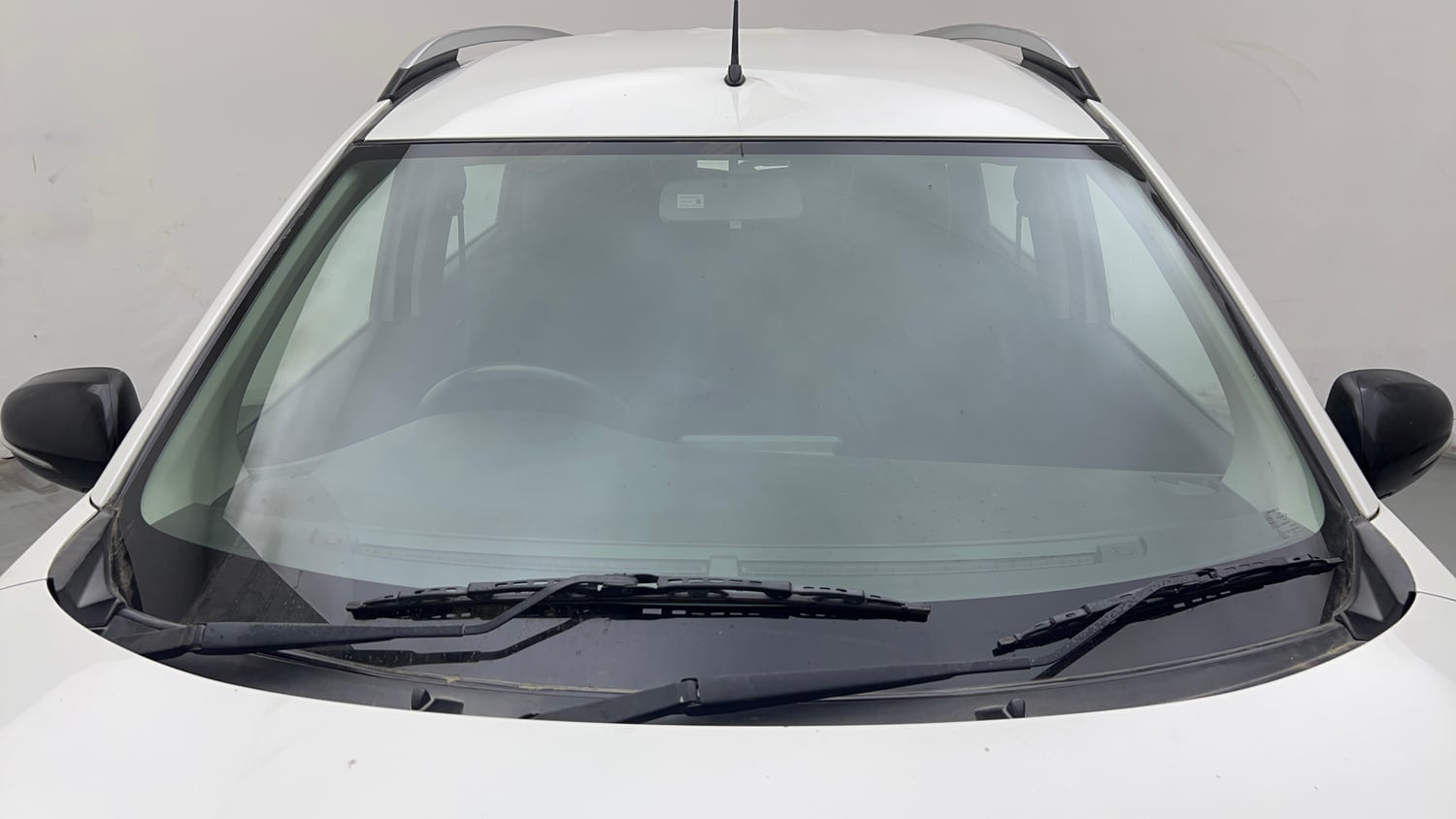 Used 2021 Maruti Suzuki XL6 Zeta MT Petrol Petrol Manual exterior FRONT WINDSHIELD VIEW