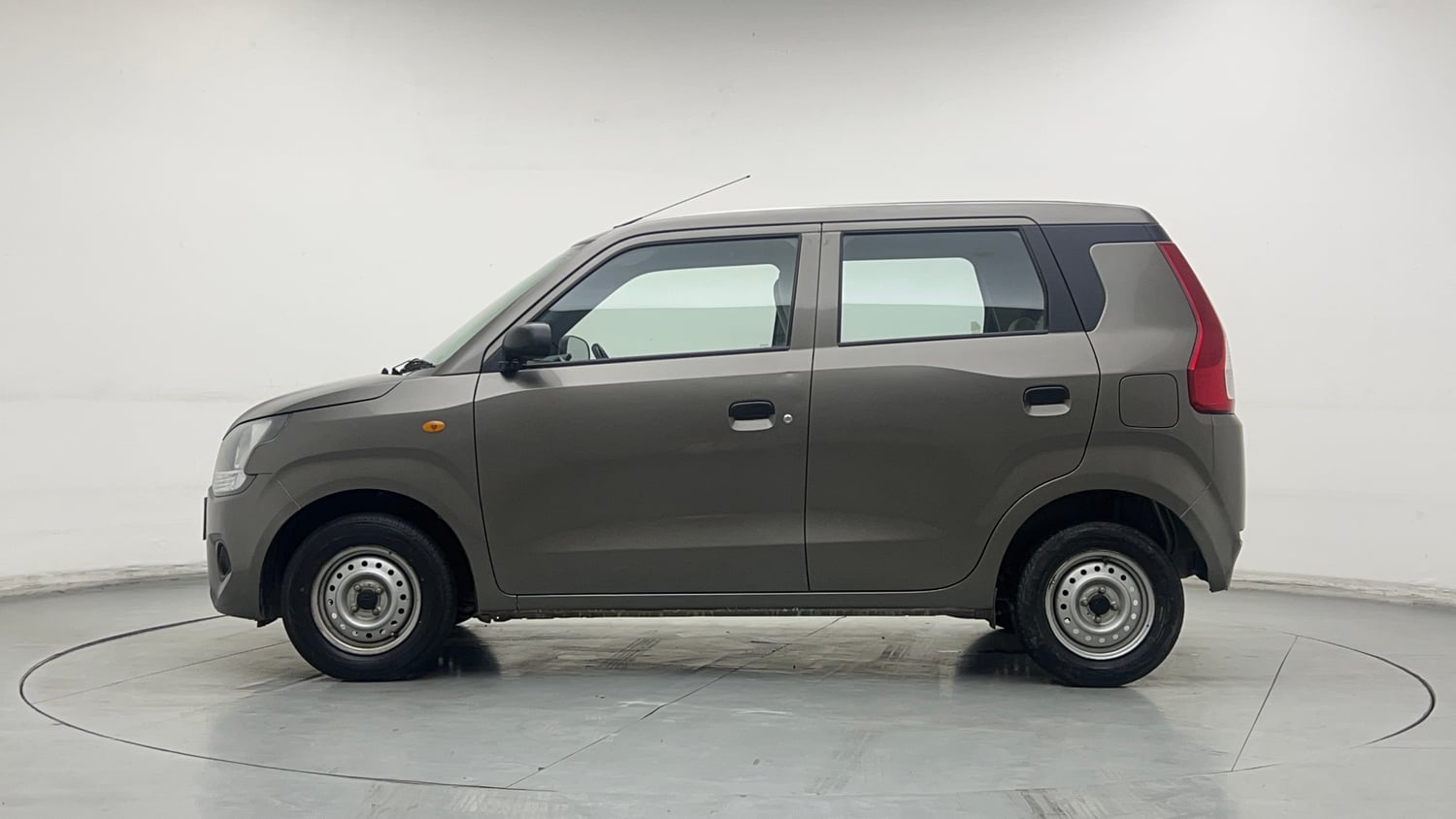 Used 2022 Maruti Suzuki Wagon R LXI 1.0 Petrol Manual exterior LEFT SIDE VIEW