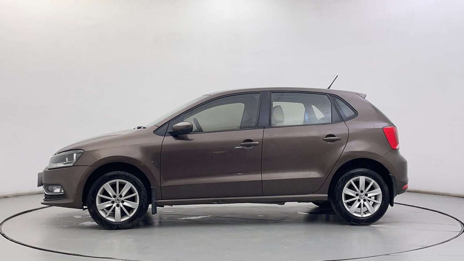 Used 2016 Volkswagen Polo Highline1.5L (D) Diesel Manual exterior LEFT SIDE VIEW