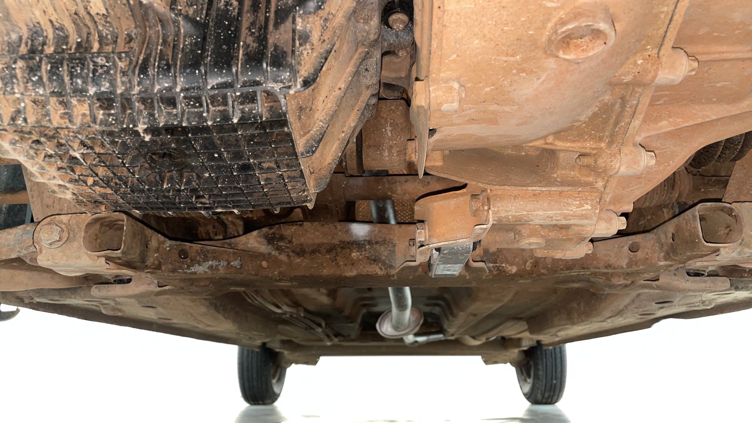 Used 2016 Renault Kwid RXL Petrol Manual extra FRONT LEFT UNDERBODY VIEW
