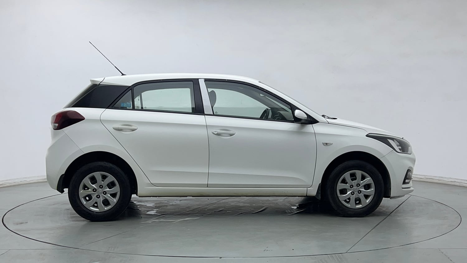 Used 2019 Hyundai Elite i20 Magna Plus 1.2 Petrol Manual exterior RIGHT SIDE VIEW