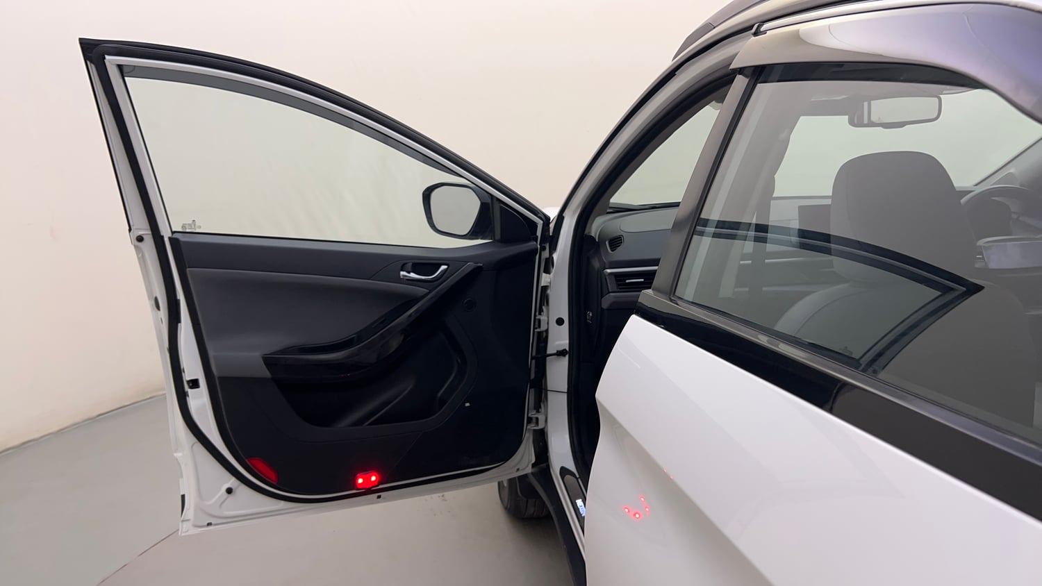 Used 2025 Tata Nexon Fearless Plus (PS) 1.2 Petrol DCA Dual Tone Petrol Automatic interior LEFT FRONT DOOR OPEN VIEW