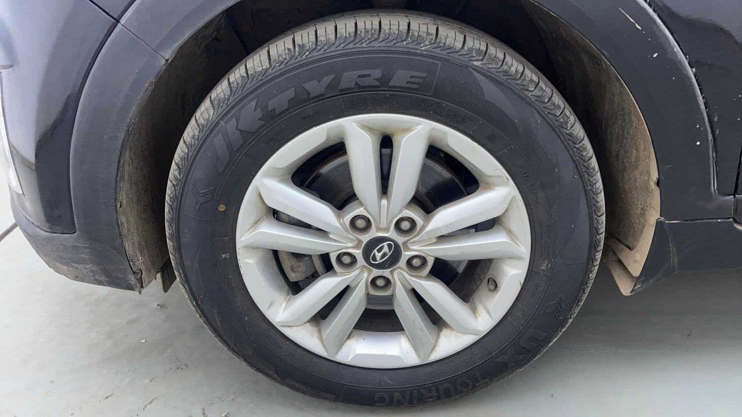 Used 2017 Hyundai Creta 1.6 SX Plus Petrol Petrol Manual tyres LEFT FRONT TYRE RIM VIEW