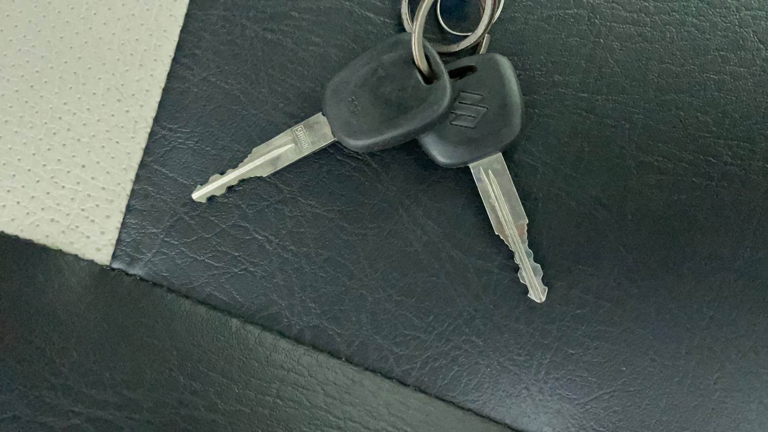 Used 2021 Maruti Suzuki Eeco 5 STR WITH A/C+HTR Petrol Manual extra CAR KEY VIEW