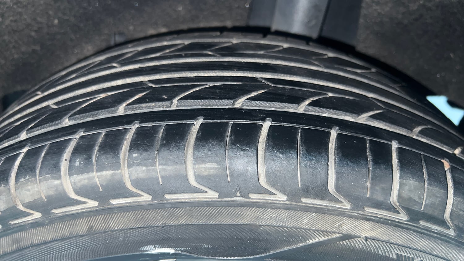 Used 2017 Maruti Suzuki Baleno Delta 1.2 Petrol Manual tyres LEFT REAR TYRE TREAD VIEW