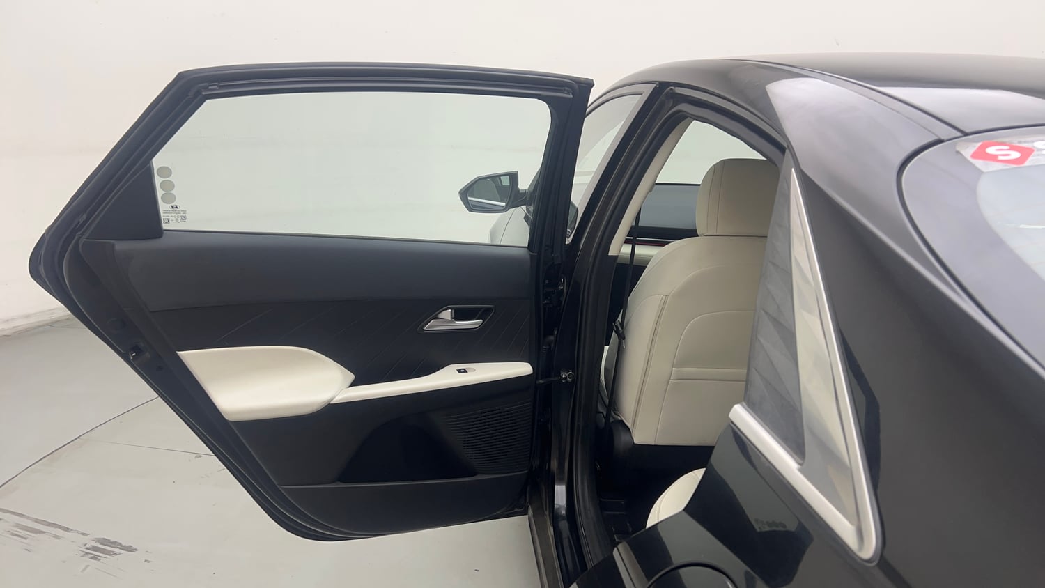 Used 2024 Hyundai Verna SX 1.5 Petrol MT Petrol Manual interior LEFT REAR DOOR OPEN VIEW