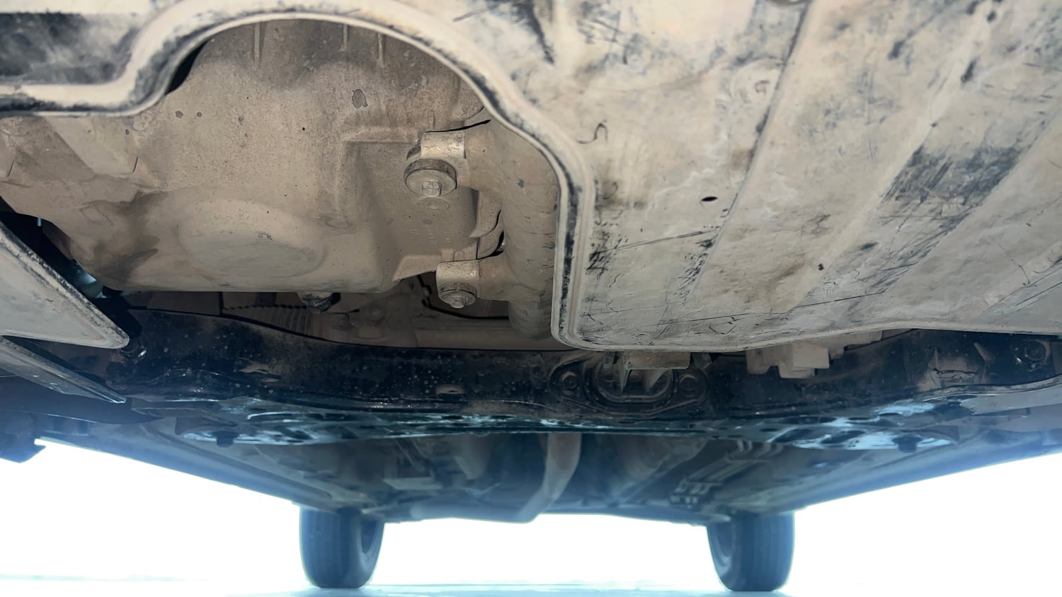 Used 2022 Kia Sonet HTX Plus 1.5 Diesel Manual extra FRONT LEFT UNDERBODY VIEW