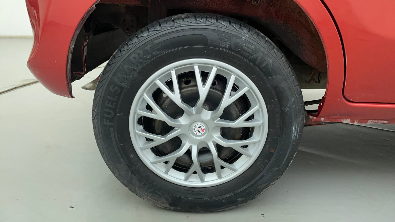 Used 2019 Maruti Suzuki Alto 800 VXi Petrol Manual tyres RIGHT REAR TYRE RIM VIEW