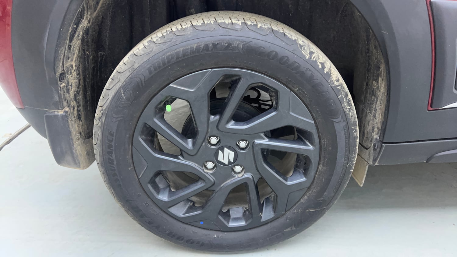 Used 2024 Maruti Suzuki Fronx Delta Plus (O) 1.2L MT Petrol Manual tyres RIGHT REAR TYRE RIM VIEW