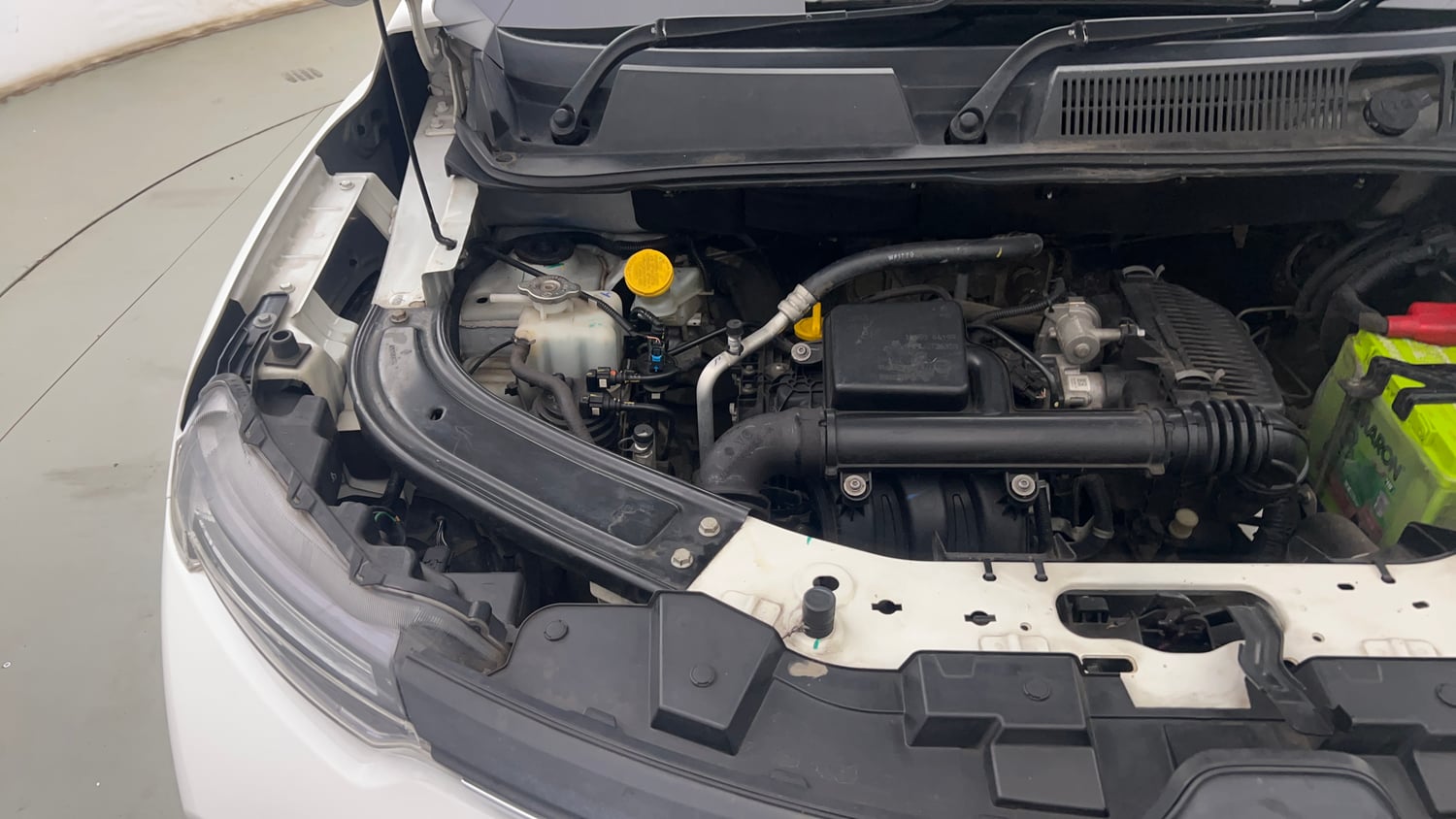 Used 2023 Renault Kiger RXZ AMT Dual Tone Petrol Automatic engine ENGINE RIGHT SIDE VIEW