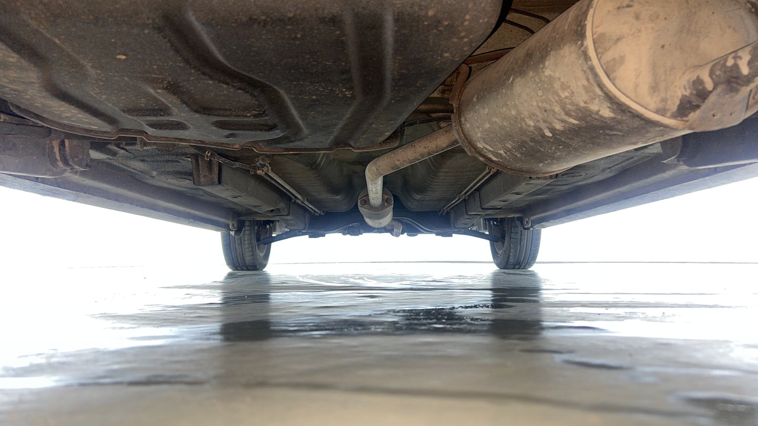 Used 2017 Maruti Suzuki Wagon R VXI+ Petrol Manual extra REAR UNDERBODY VIEW (TAKEN FROM REAR)