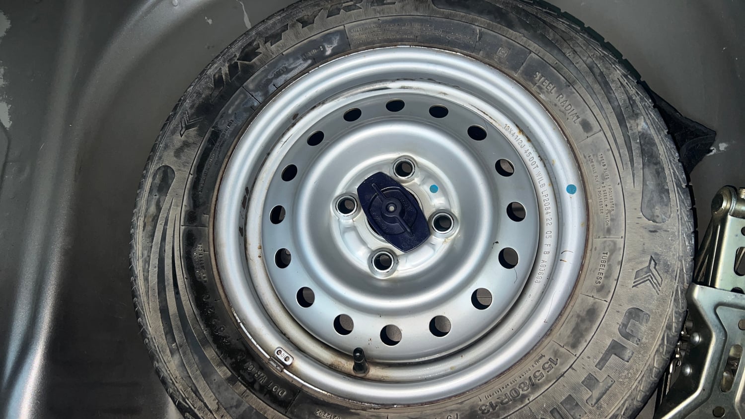 Used 2022 Maruti Suzuki Wagon R LXI 1.0 Petrol Manual tyres SPARE TYRE VIEW