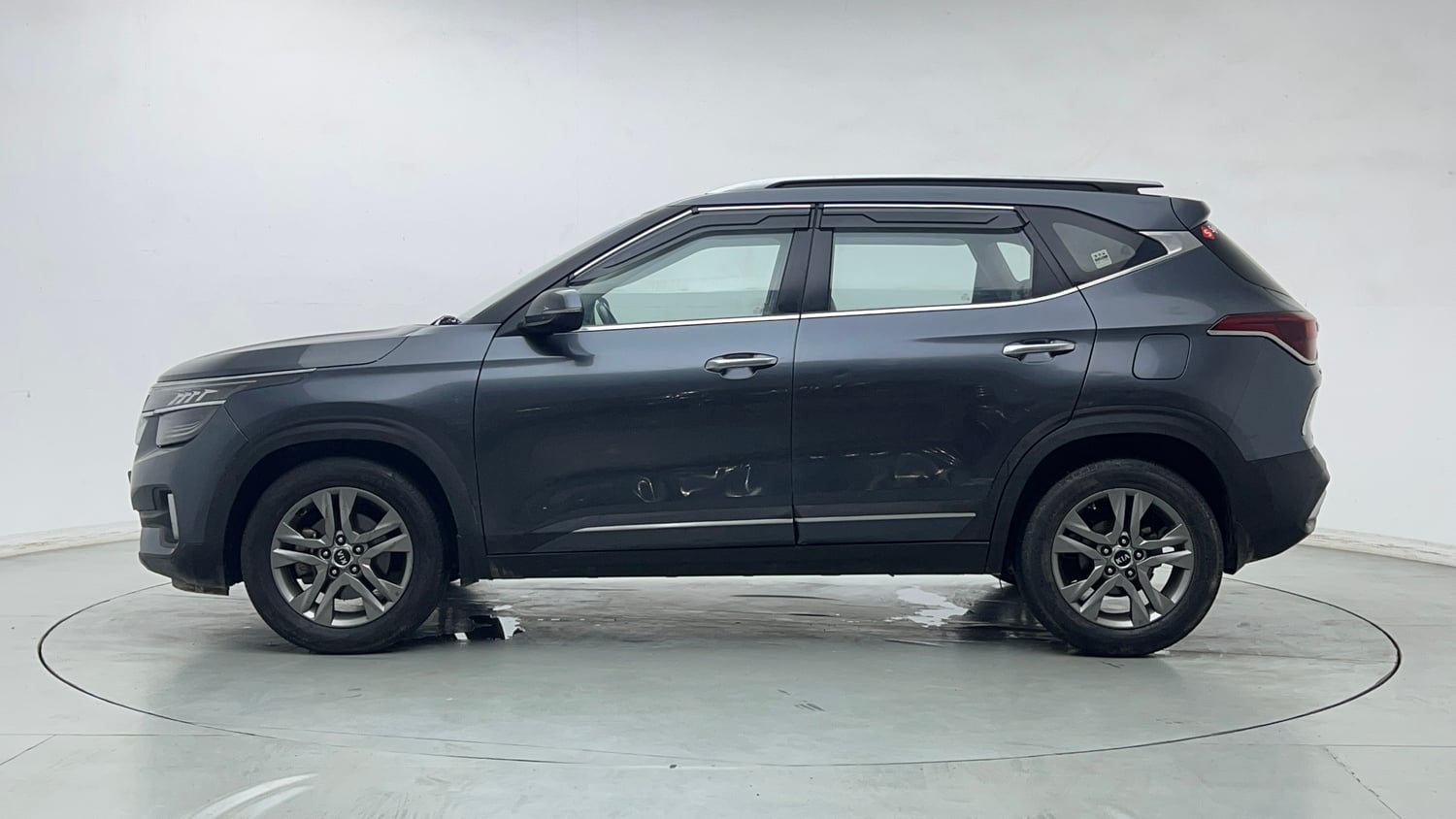 Used 2020 Kia Seltos HTX IVT 1.5 Petrol Automatic exterior LEFT SIDE VIEW