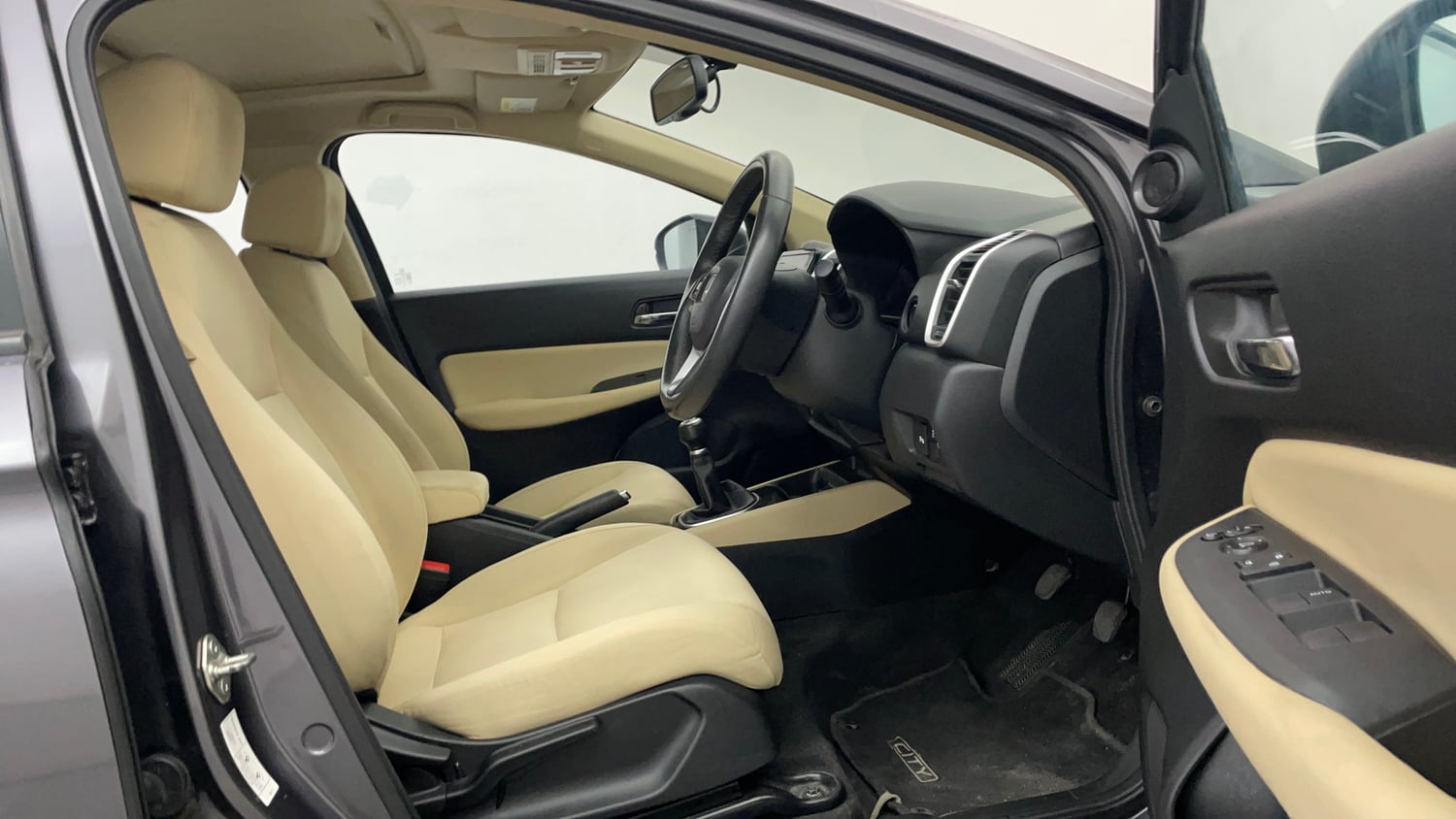 Used 2021 Honda City VX Petrol Petrol Manual interior RIGHT SIDE FRONT DOOR CABIN VIEW