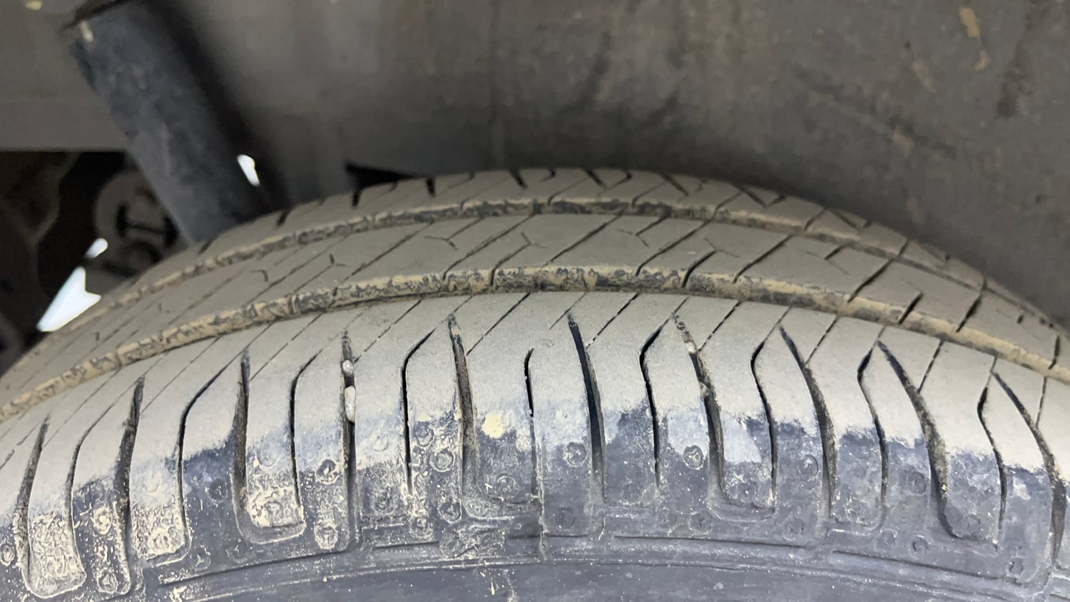 Used 2014 Maruti Suzuki Wagon R VXI Petrol Manual tyres RIGHT REAR TYRE TREAD VIEW