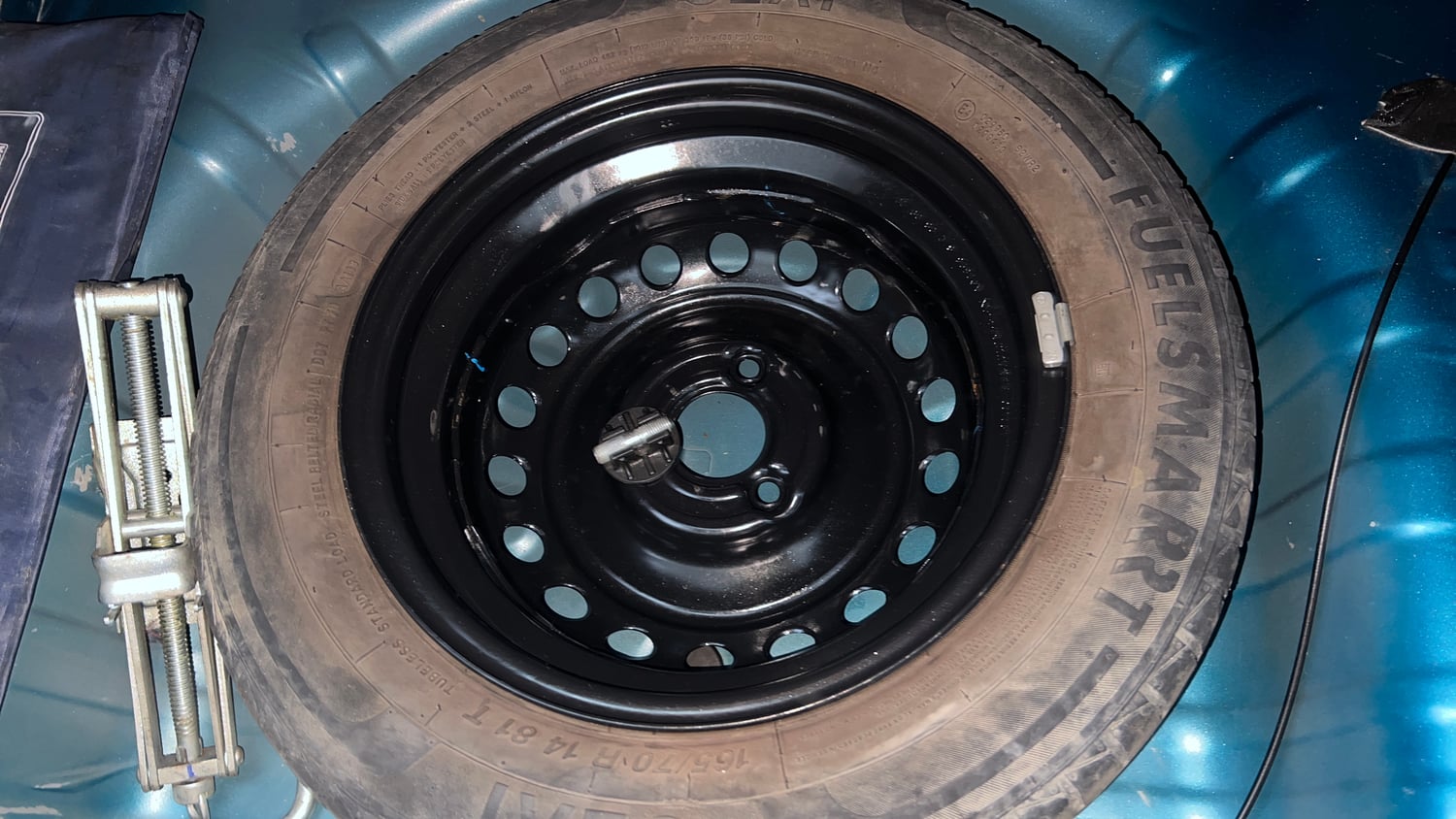 Used 2020 Renault Kwid Neotech RXL Petrol Manual tyres SPARE TYRE VIEW