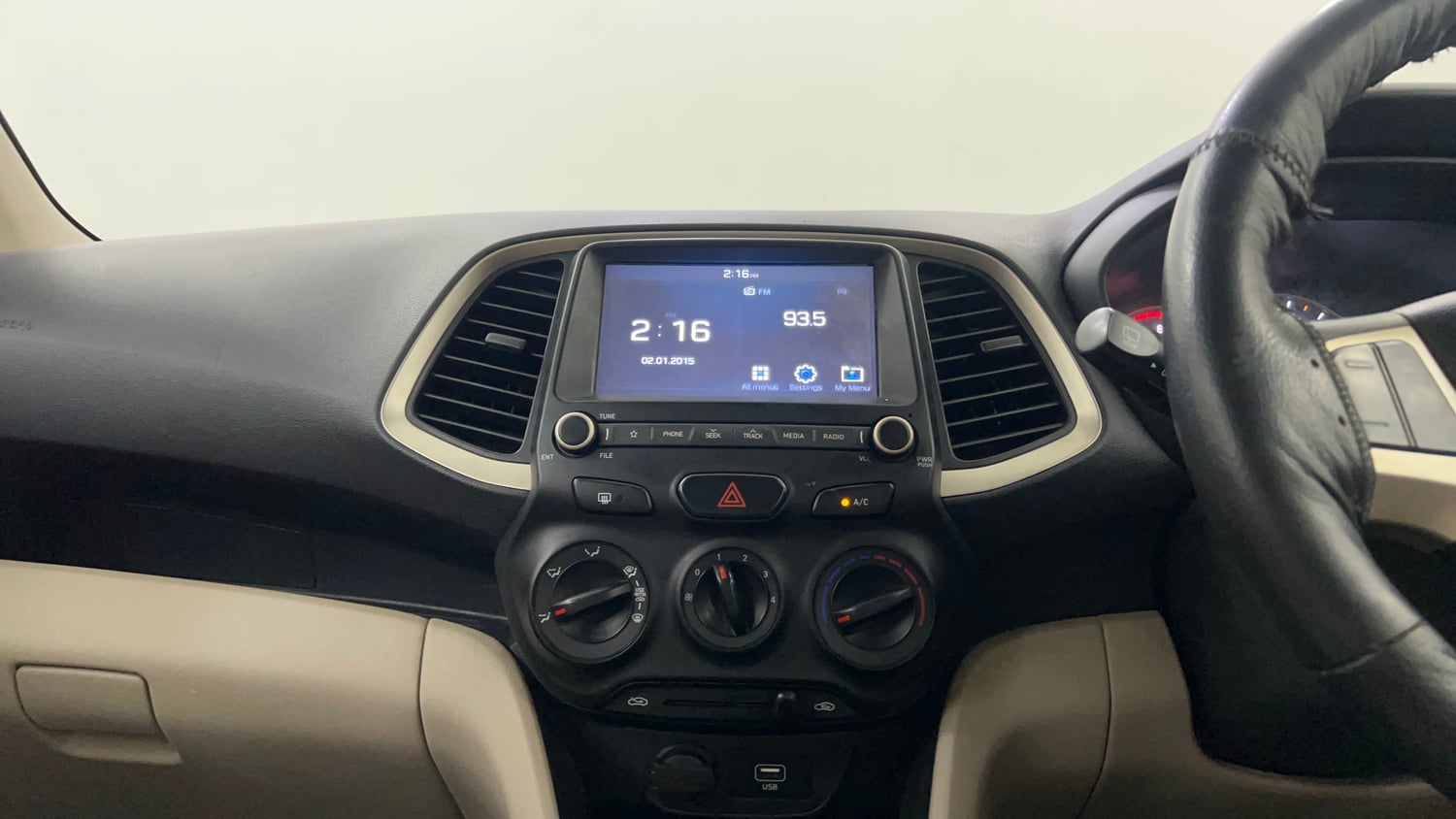 Used 2018 Hyundai Santro Asta Petrol Manual interior MUSIC SYSTEM & AC CONTROL VIEW
