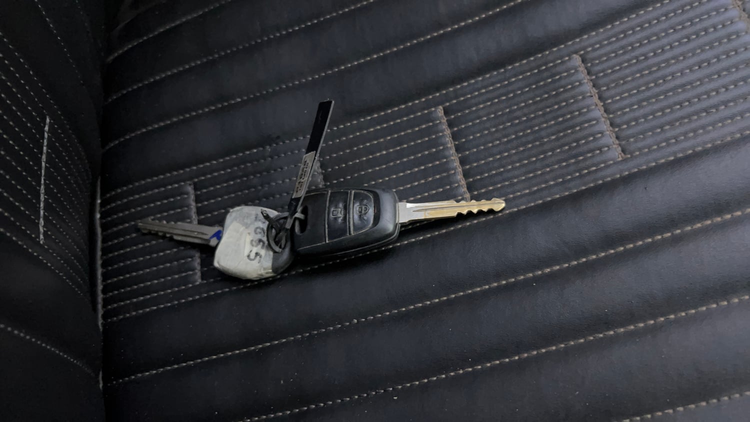 Used 2020 Hyundai Santro Asta Petrol Manual extra CAR KEY VIEW