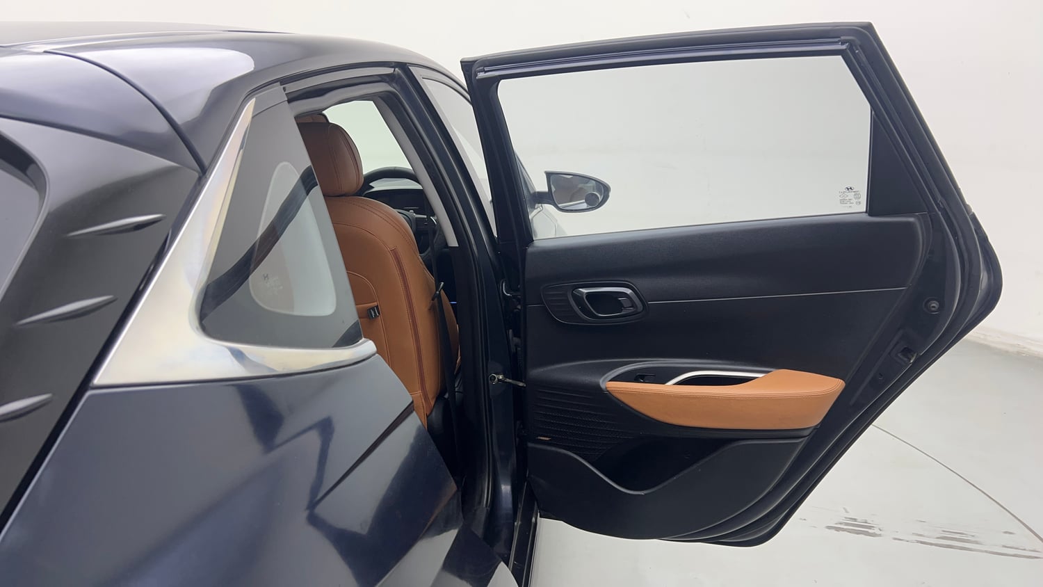 Used 2021 Hyundai i20 Asta 1.2 IVT Petrol Automatic interior RIGHT REAR DOOR OPEN VIEW