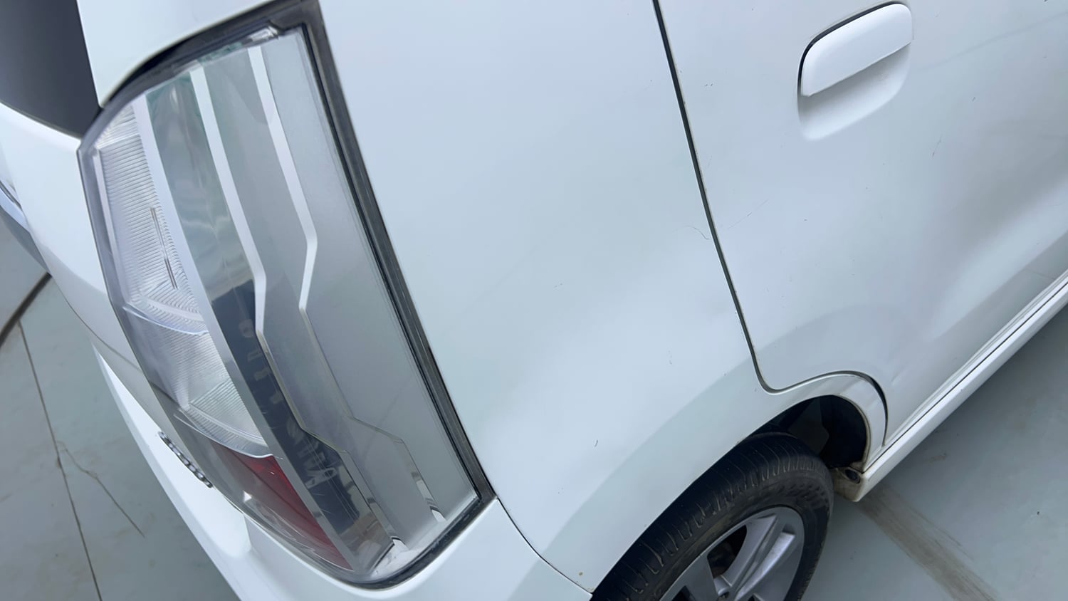 Used 2017 Maruti Suzuki Wagon R VXI+ Petrol Manual dents MINOR DENT