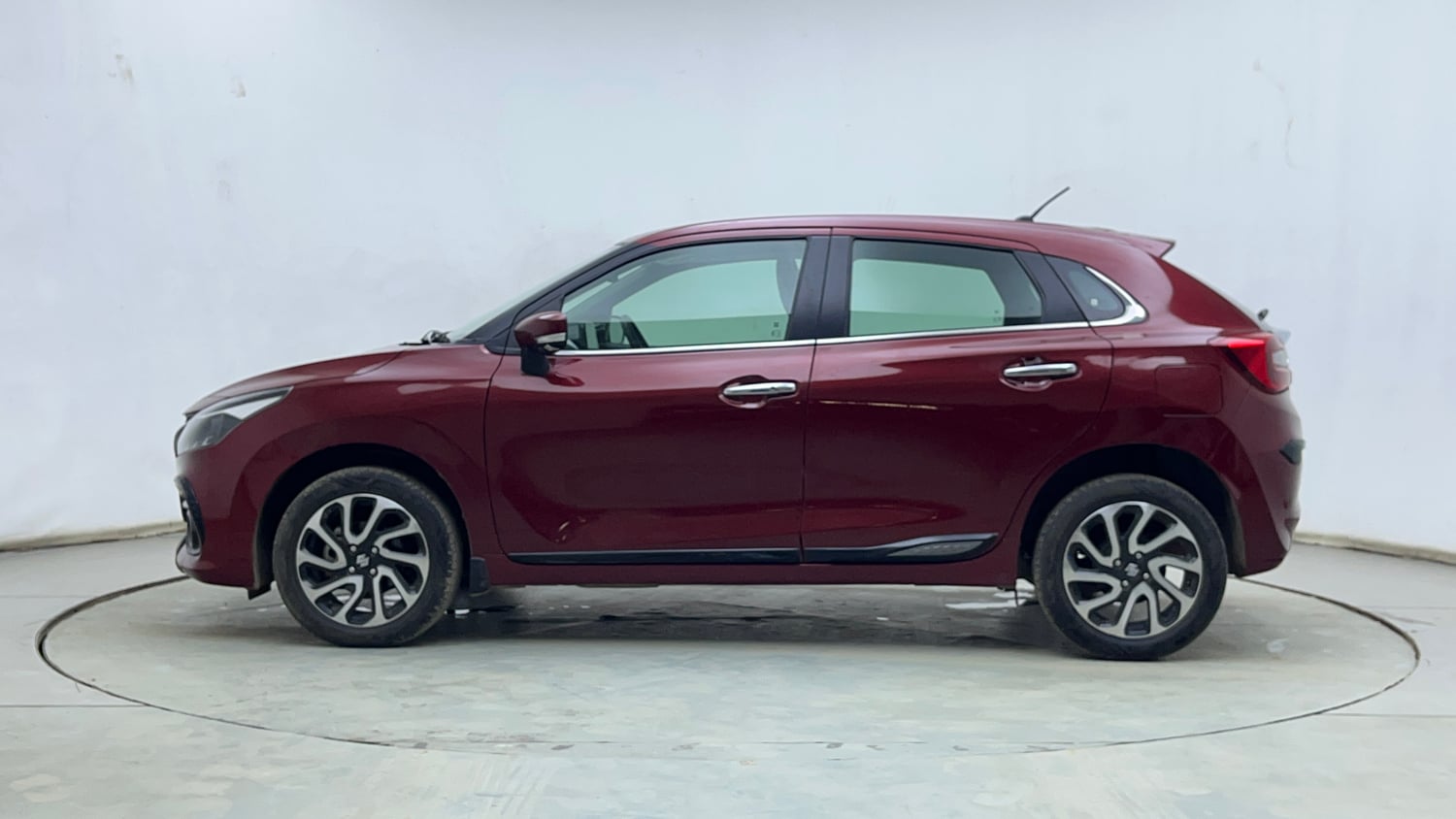 Used 2024 Maruti Suzuki Baleno Alpha MT Petrol Manual exterior LEFT SIDE VIEW